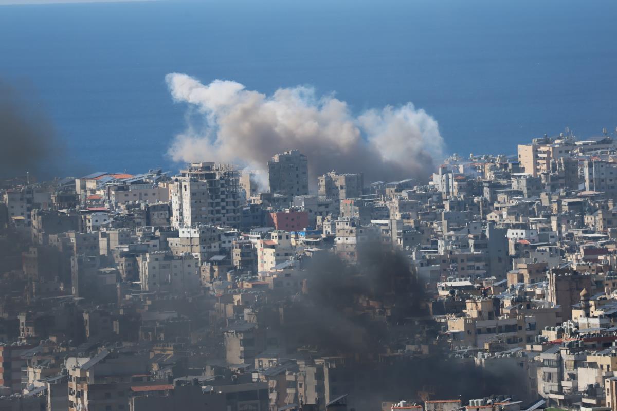 Beirut03 EPA Wael Hamzeh.jpg