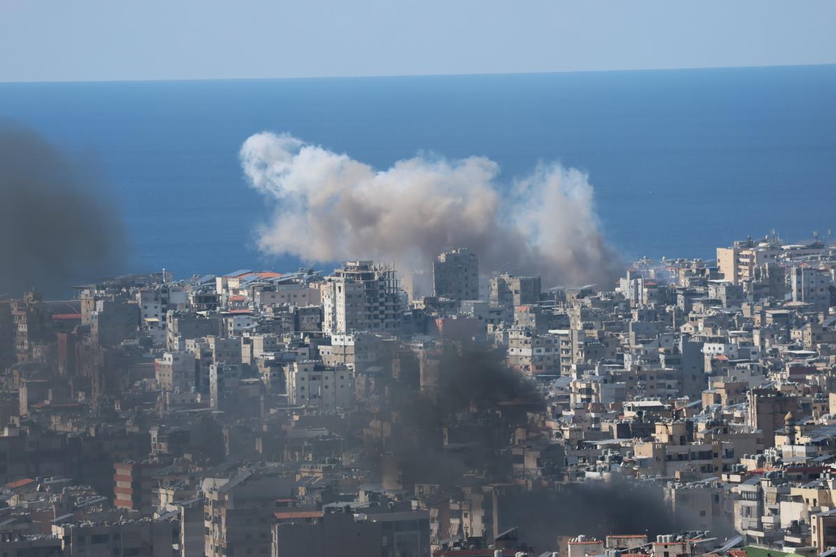 Beirut04 EPA Wael Hamzeh.jpg