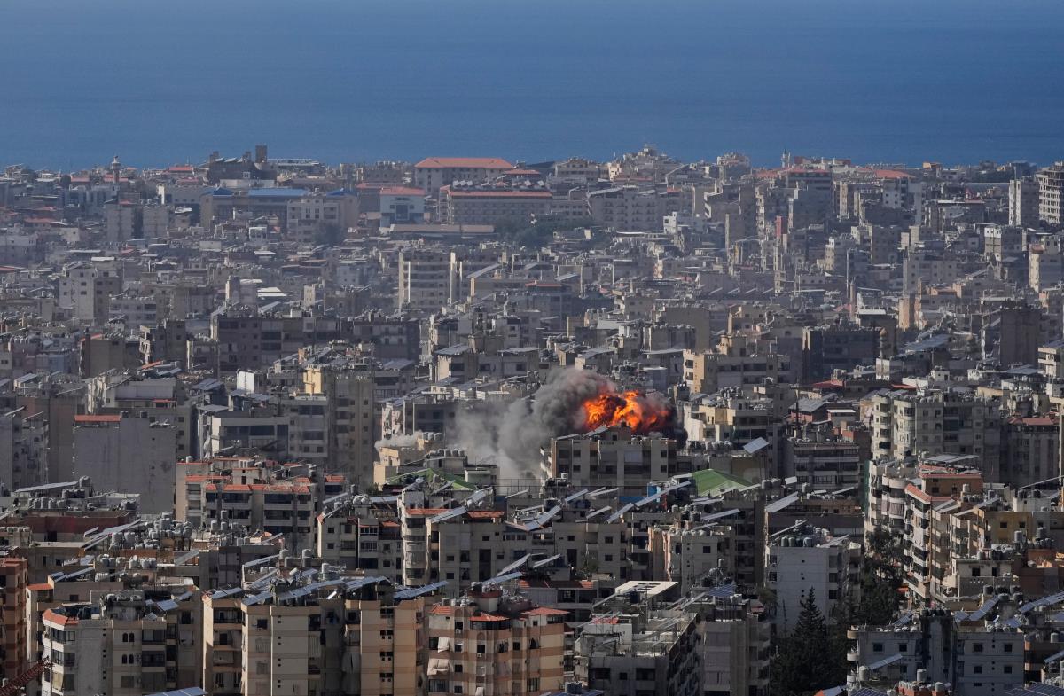 Beirut02 AP Hassan Ammar.jpg