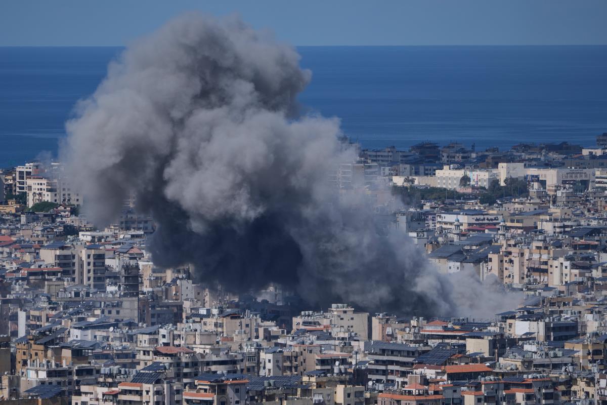 Beirut04 AP Bilal Hussein.jpg