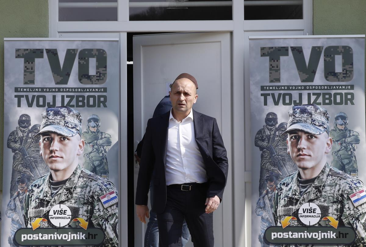 Hrvatska11 EPA Antonio Bat.jpg