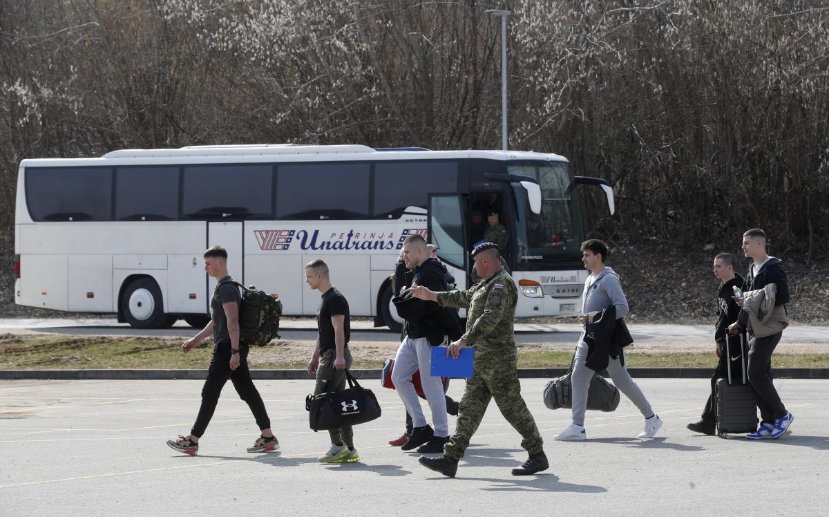 Hrvatska13 EPA Antonio Bat.jpg