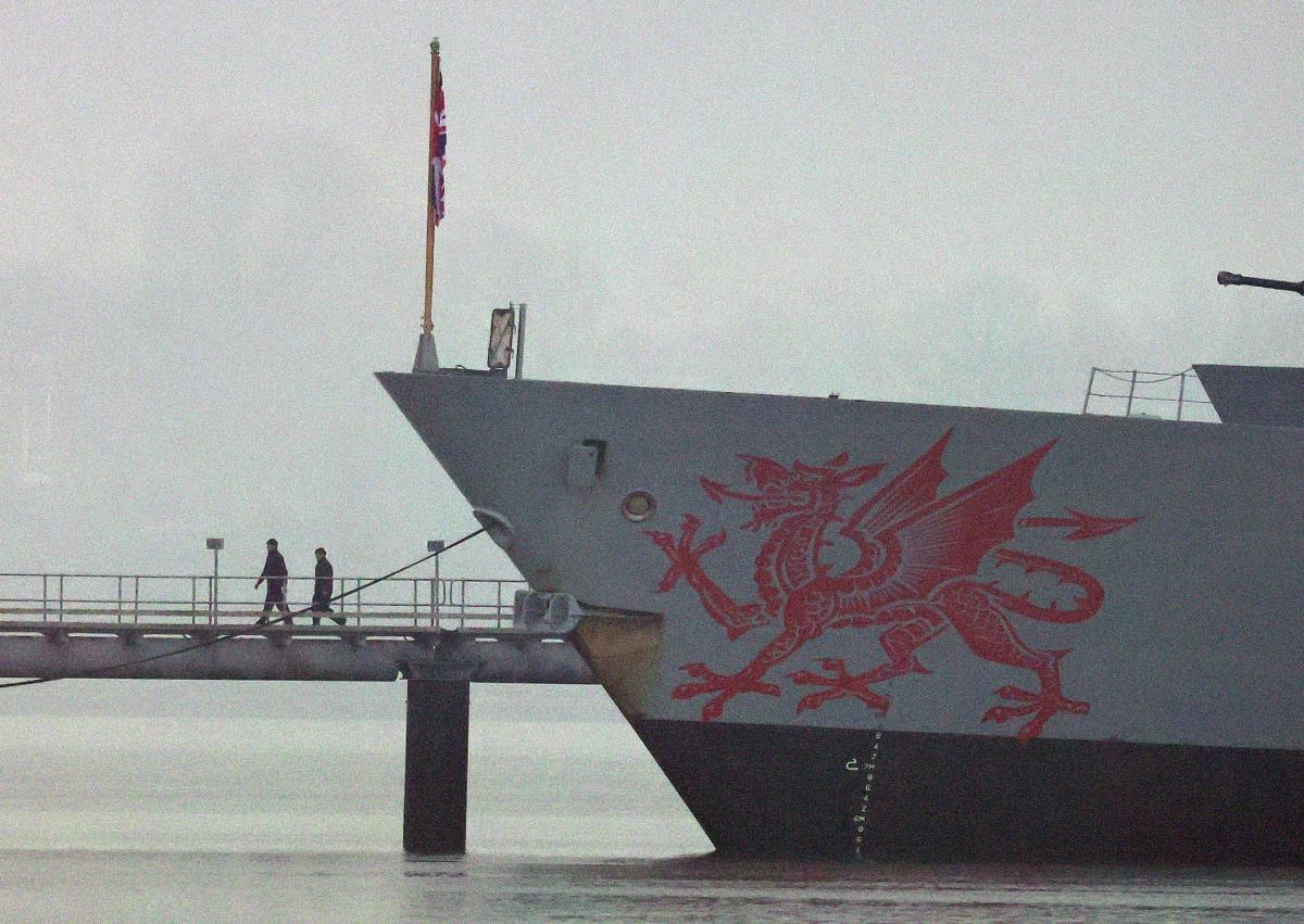 HMS Dragon06 EPA Neil Hall.jpg