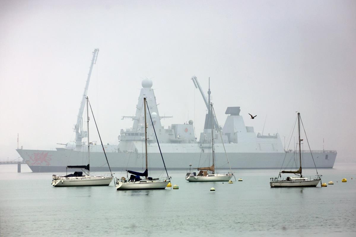 HMS Dragon09 EPA Neil Hall.jpg