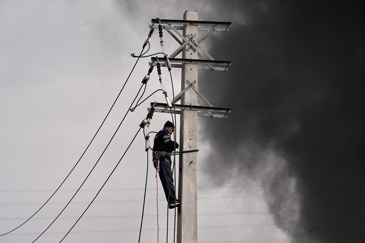 Teheran Iran gusti oblaci dima (9).jpg