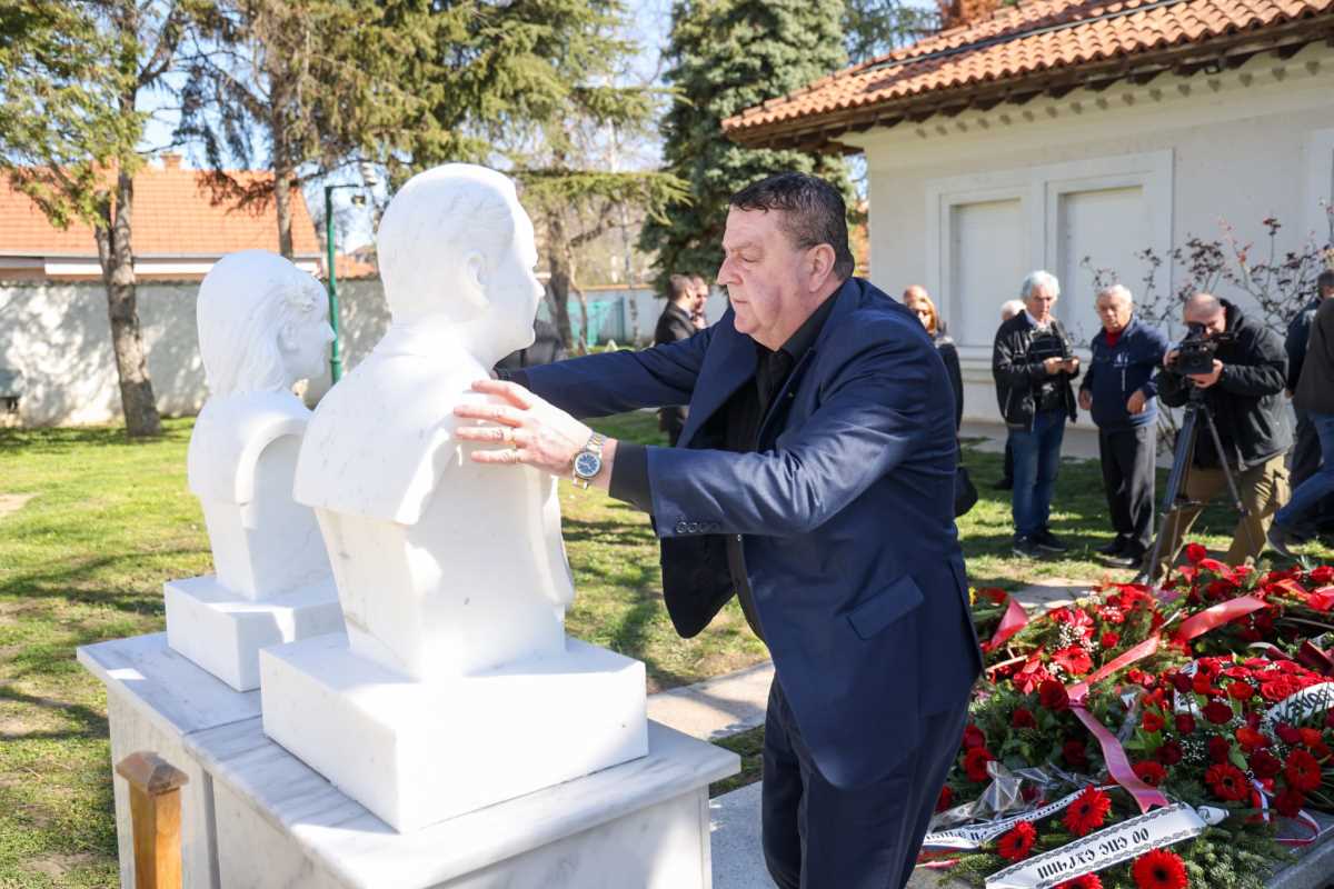 Slobodan Milošević grobno mesto Požarevac pomen (15).jpeg