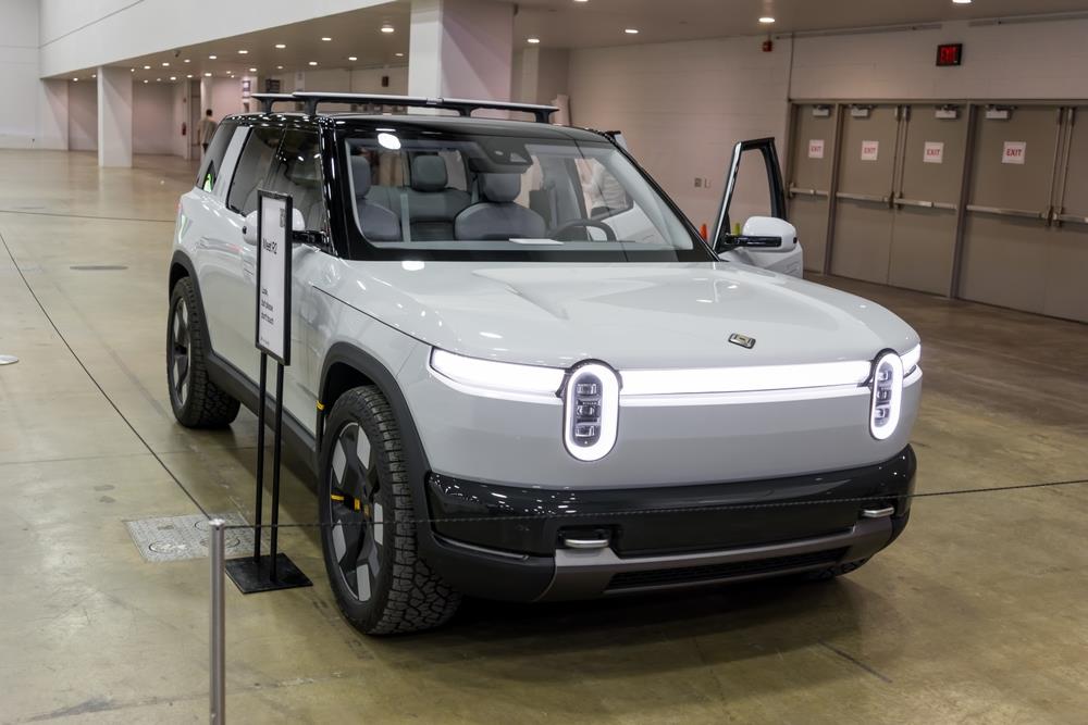 Rivian R2 (5).jpg