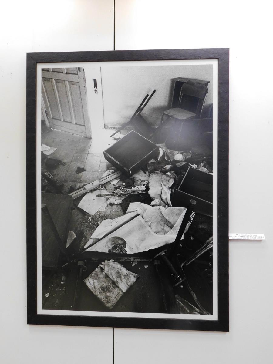 LOZNICA - Kuhinja uKuvajtu - Engleska.JPG