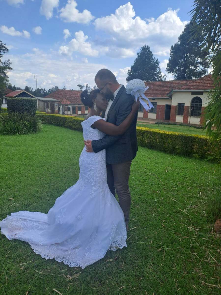 Srđan i Dafina - venčanje u Ugandi 3.jpg