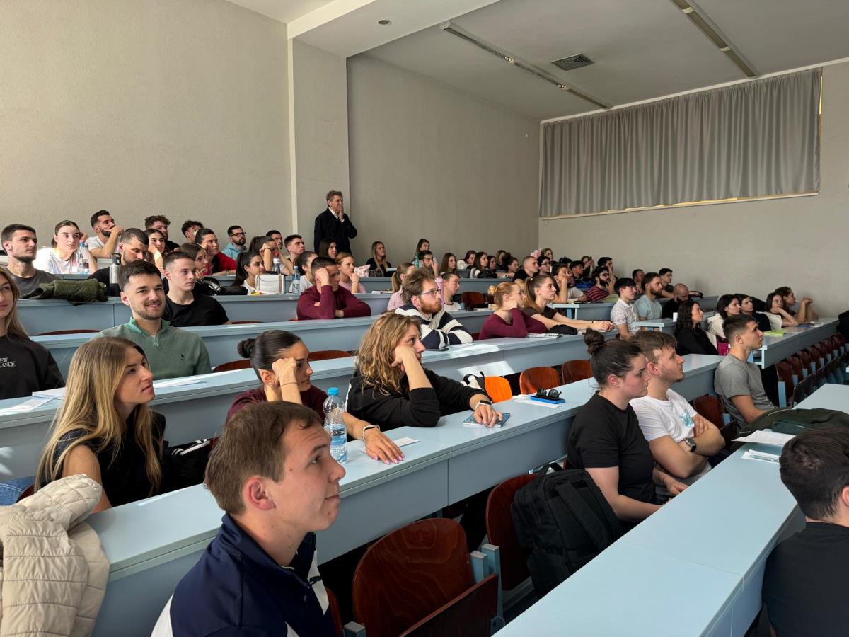 Zoran Avramović predavanje studentima DIF o fudbalu