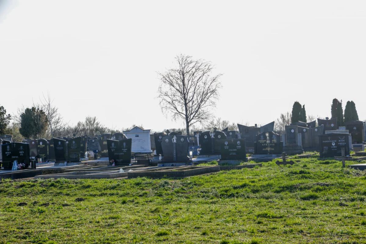 Sahrana  Poginuo brat Darka Lazića  Dragan Lazić Brestać  Darko Lazić (1).jpeg