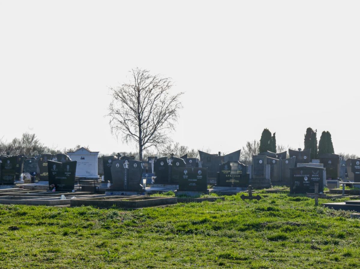 Sahrana  Poginuo brat Darka Lazića  Dragan Lazić Brestać  Darko Lazić.jpeg