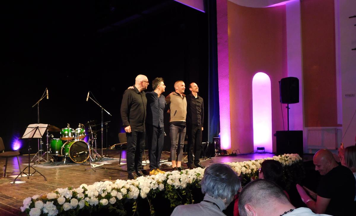 LOZNICA - Svi zadovoljni.JPG