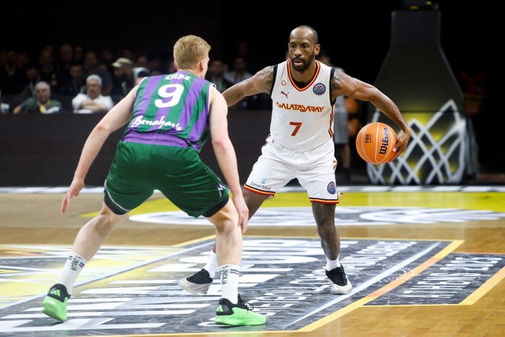 Vil Kamings u dresu Galatasaraja