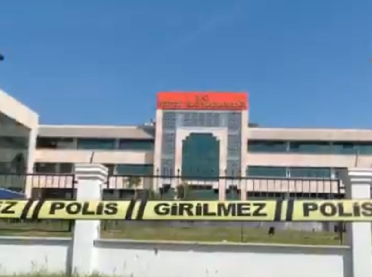 Antalija Turska vladina zgrada pucnjava (4).png