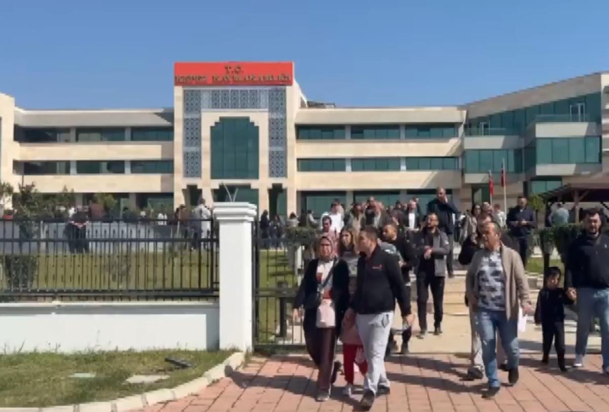 Antalija Turska vladina zgrada pucnjava (1).png