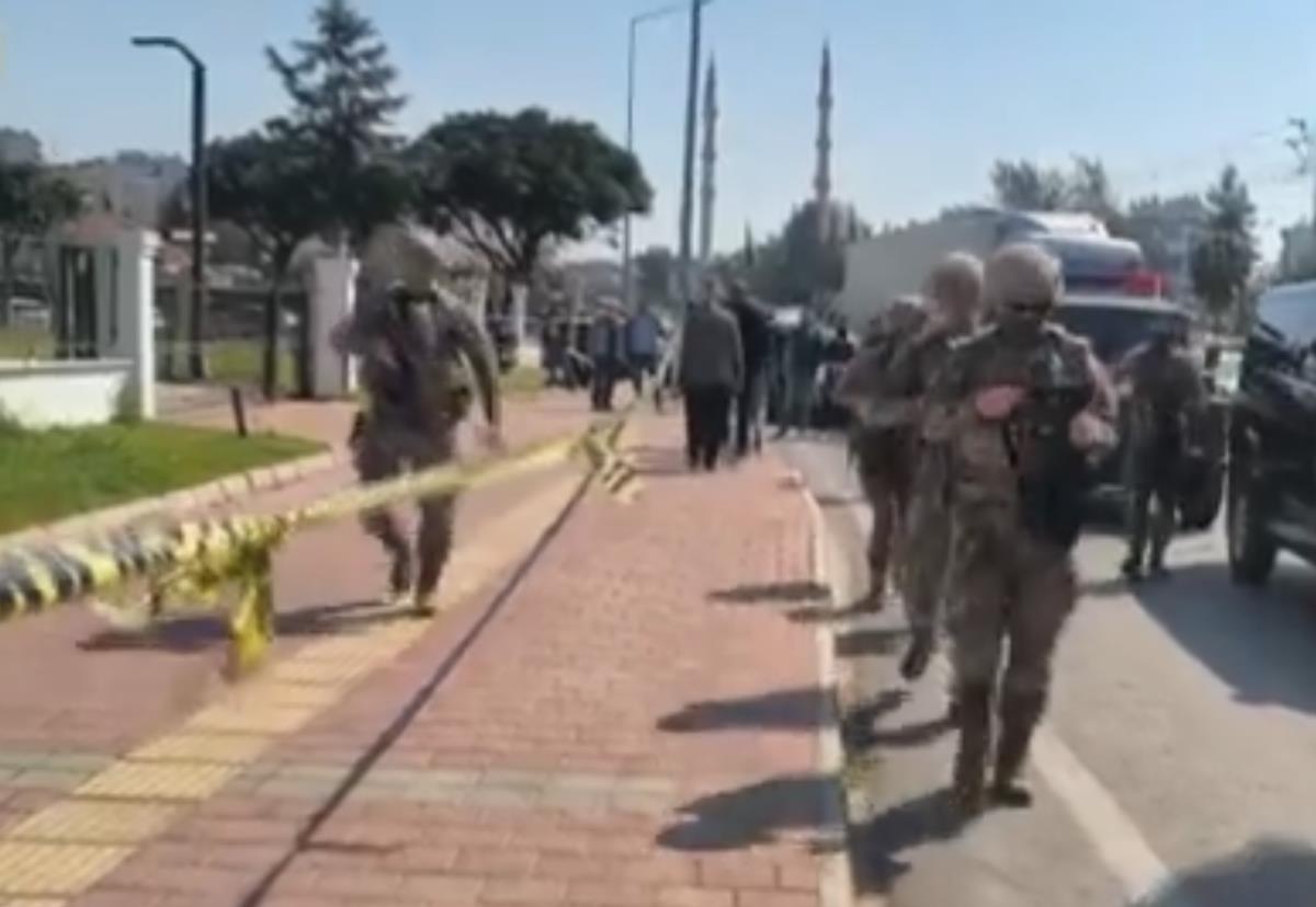 Antalija Turska vladina zgrada pucnjava