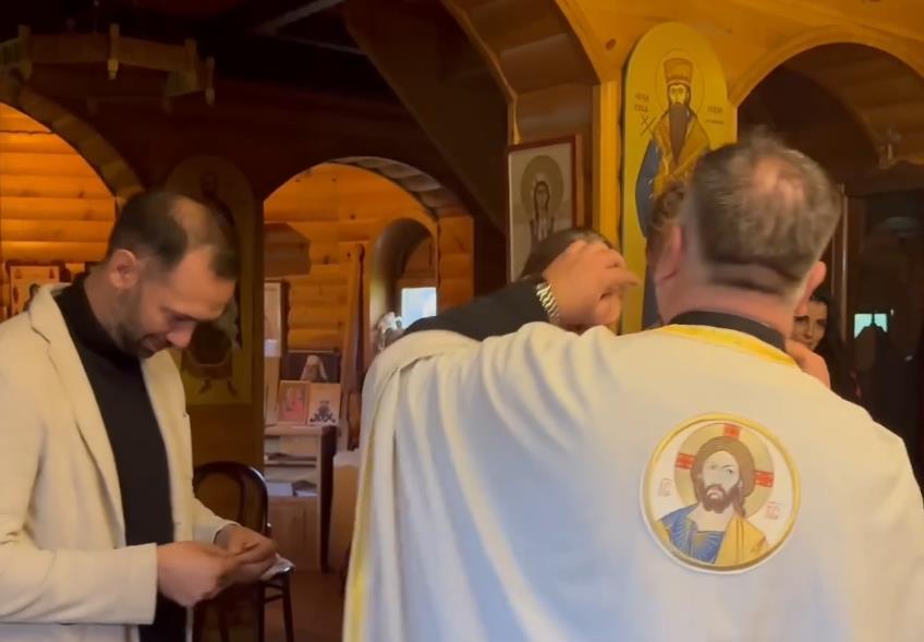 Stefan i Tereza u manastiru u Ripnju nakon Terezinog krštenja i prelaska u pravoslavnu veru (1).PNG