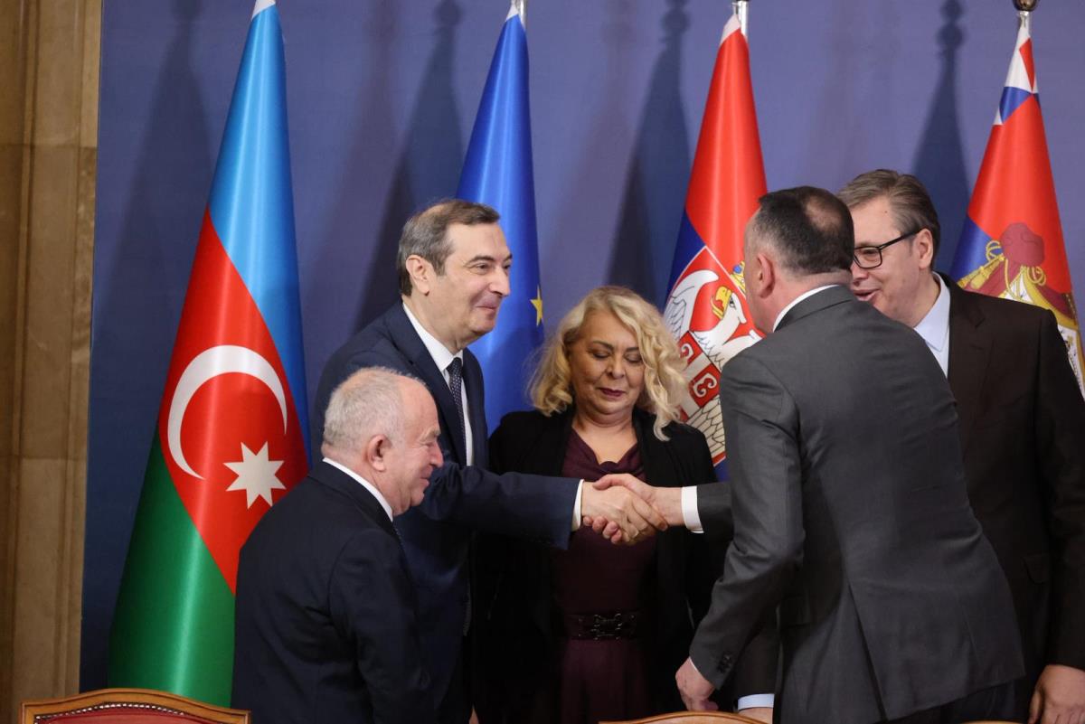 Aleksandar Vučić kompanija Azvirt potpisivanje sporazuma (16).jpeg