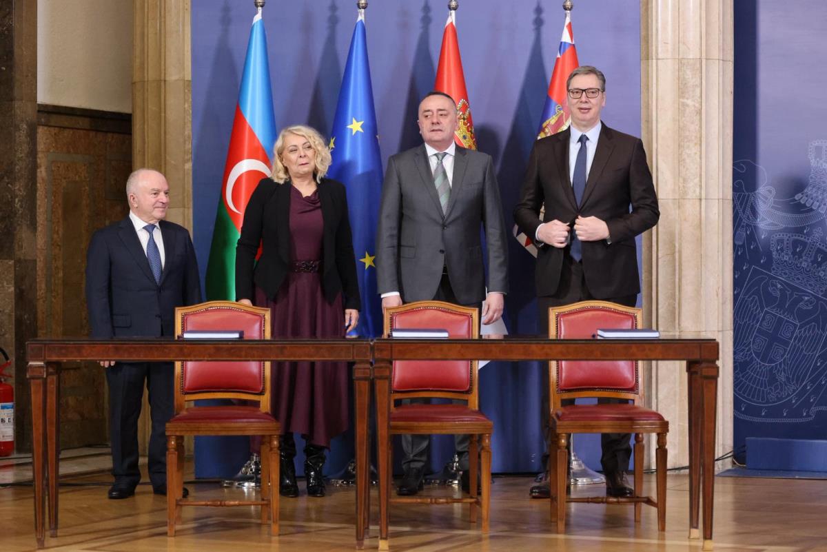 Aleksandar Vučić kompanija Azvirt potpisivanje sporazuma (12).jpeg