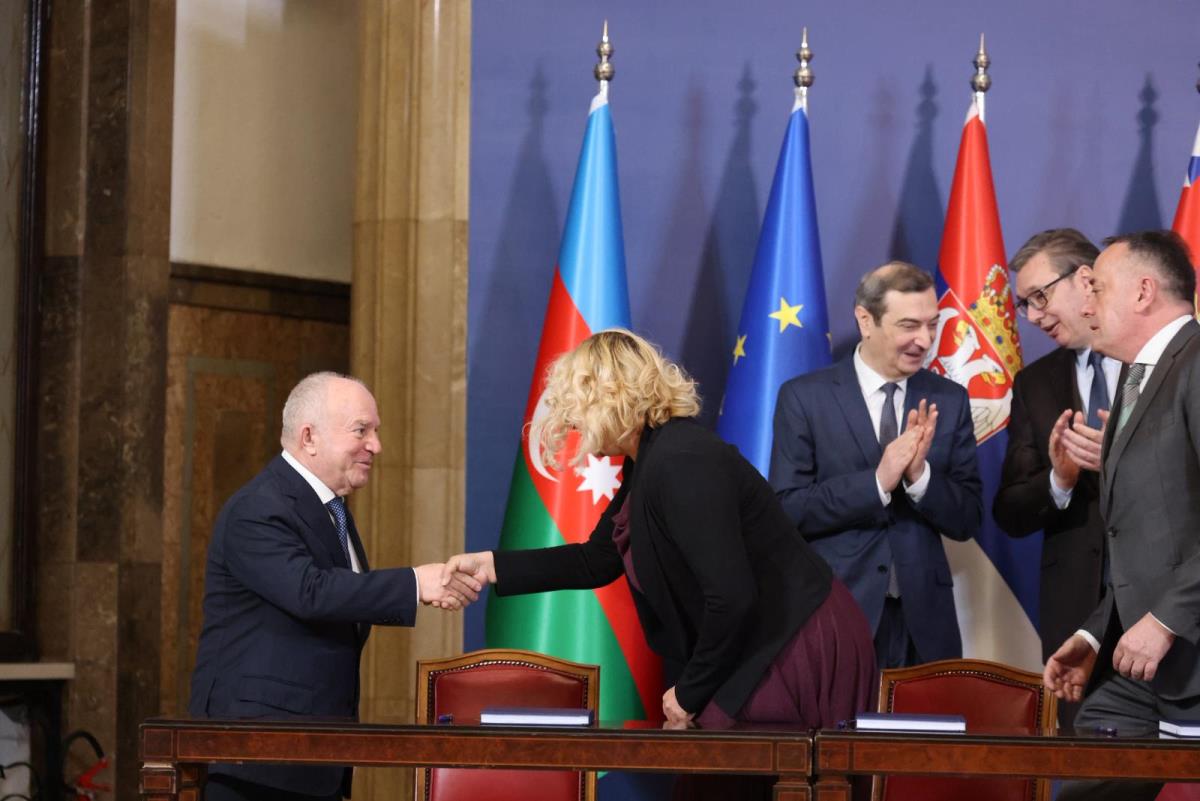 Aleksandar Vučić kompanija Azvirt potpisivanje sporazuma (9).jpeg