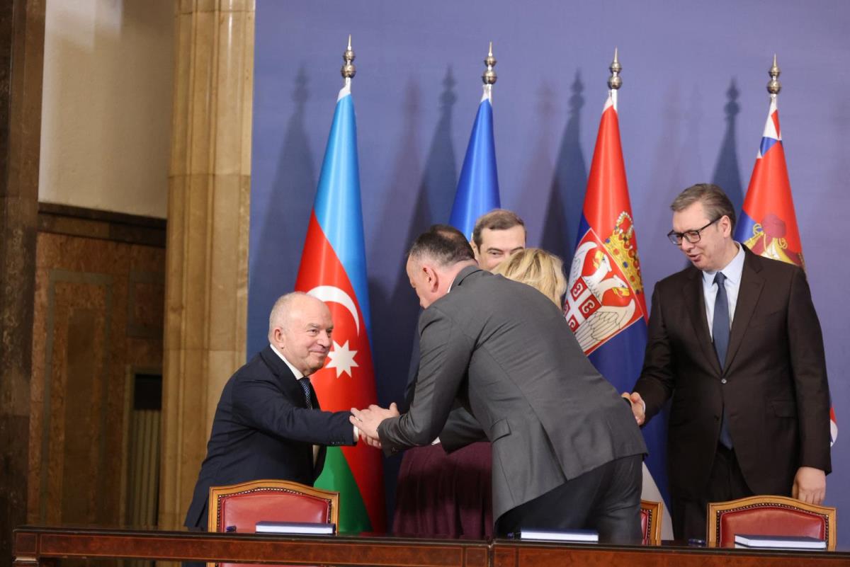 Aleksandar Vučić kompanija Azvirt potpisivanje sporazuma (8).jpeg