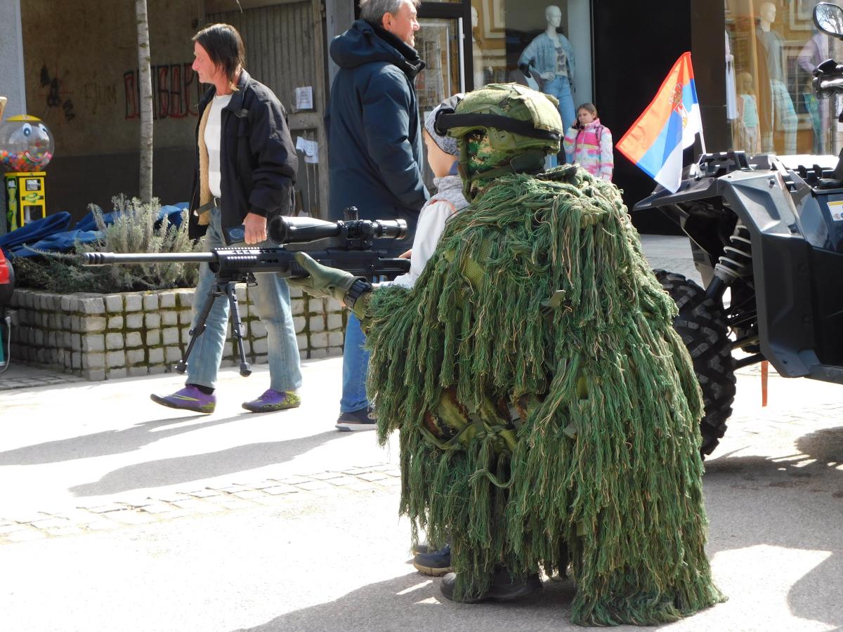 LOZNICA - Poziranje.JPG