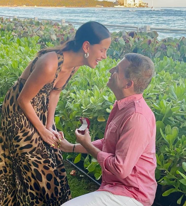 Anđela Šimšić sa 19 godina starijim mužem (5).png