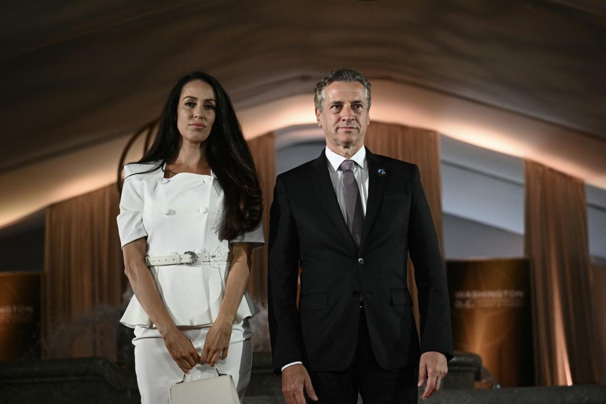 Robert Golob, Tina Gaber