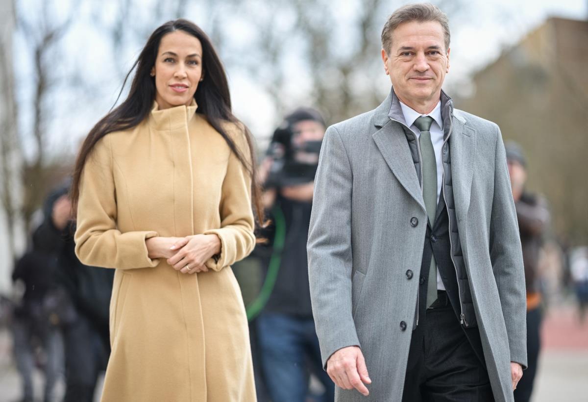 Robert Golob, Tina Gaber