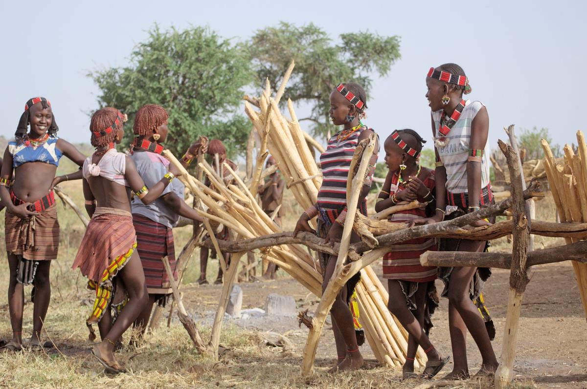 Pleme Hamar - bizarni rituali i način života