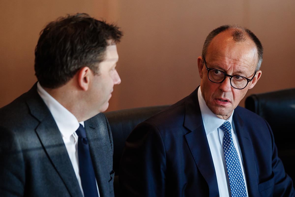 Lars Klingbajl  Fridrih Merc