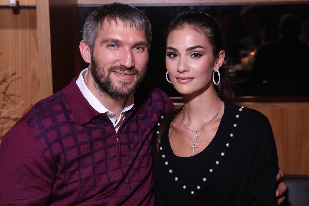 Aleksandar Ovečkin sa suprugom Anastasijom Šubskom