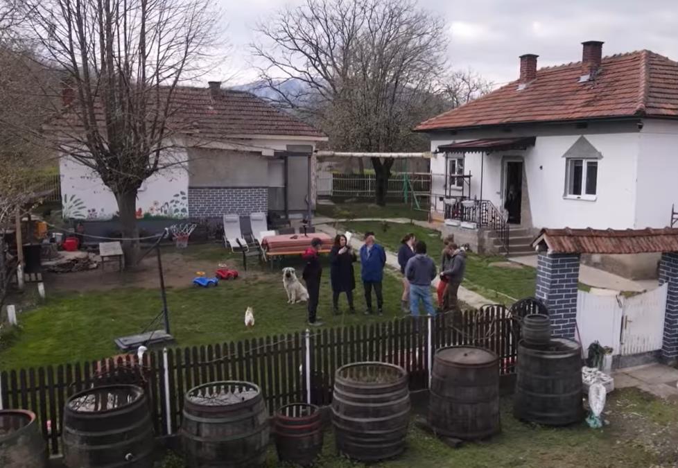 Imanje Srđana i Jelene Strainović u selu Lopatnica