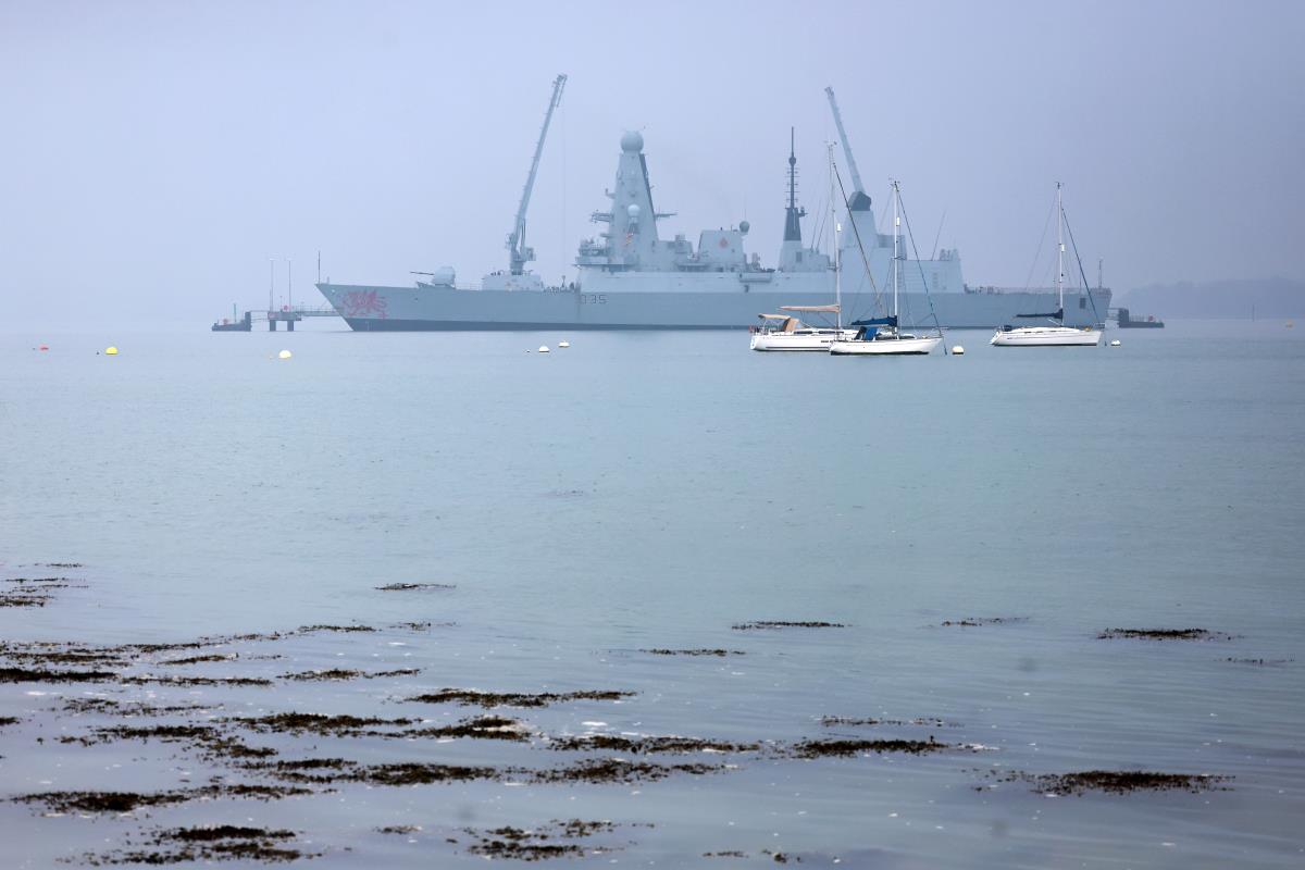 Iran01 EPA Neil Hall.jpg