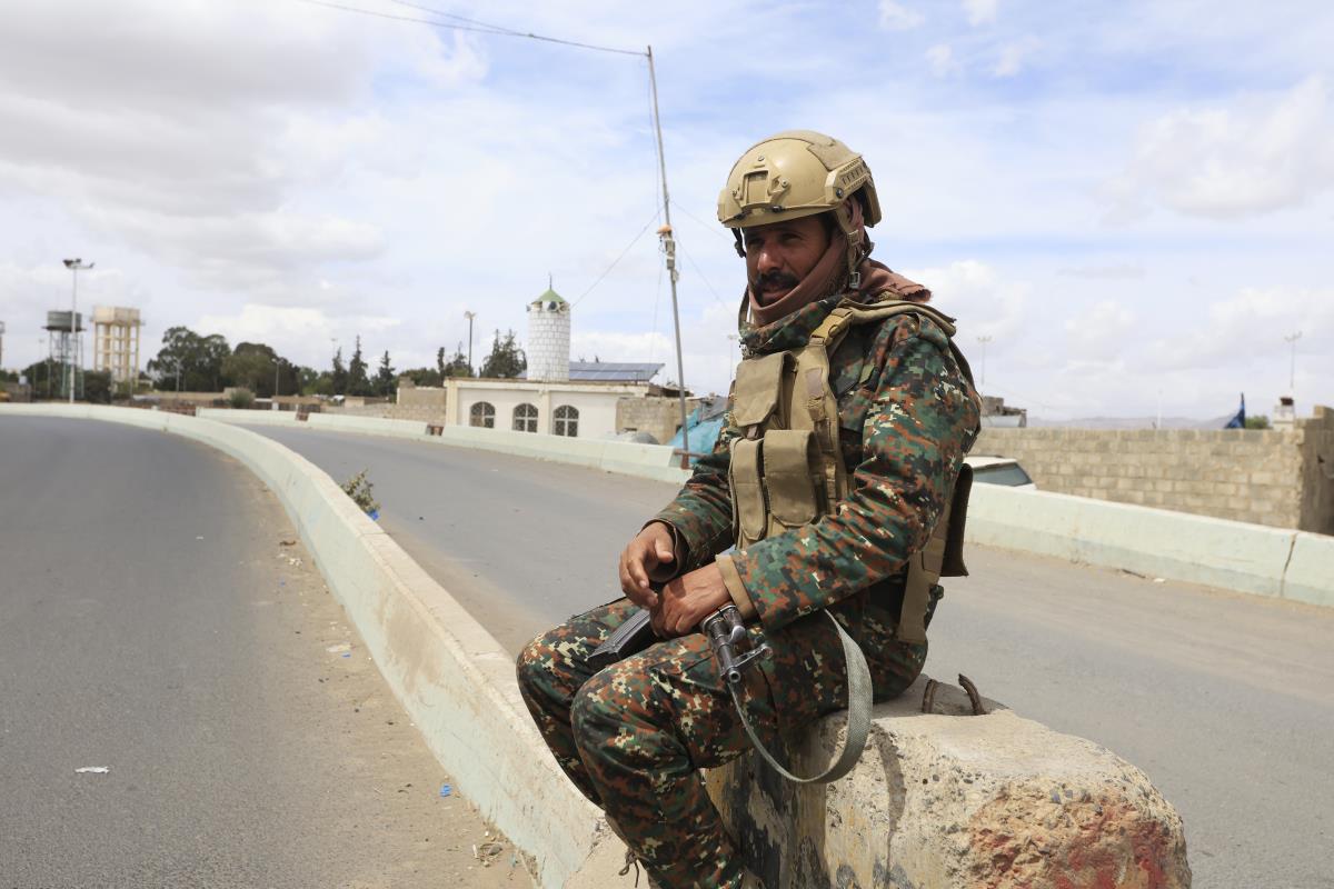 jk01 EPA Yahya Arhab.jpg