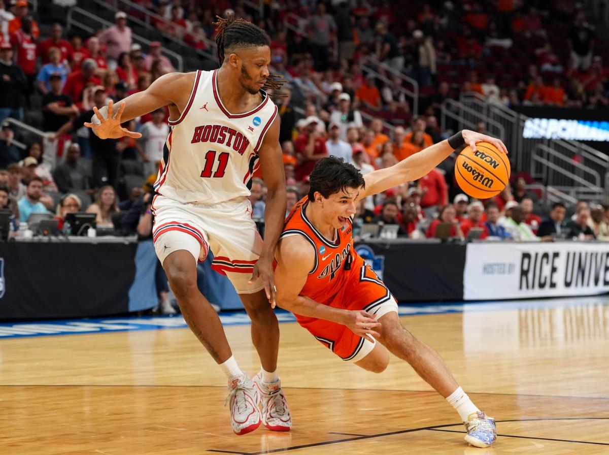 Andrej Stojaković na meču Hjuston Kuguars - Ilinois Fajtin