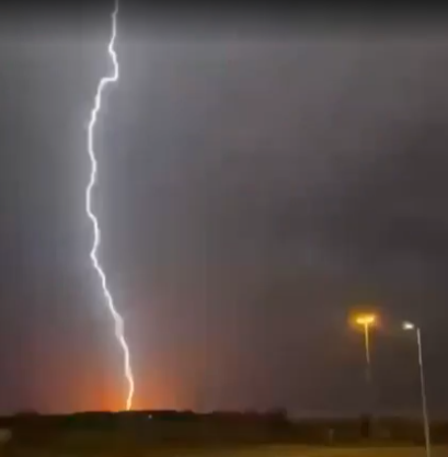 Burdž Kalifa grom (5).png