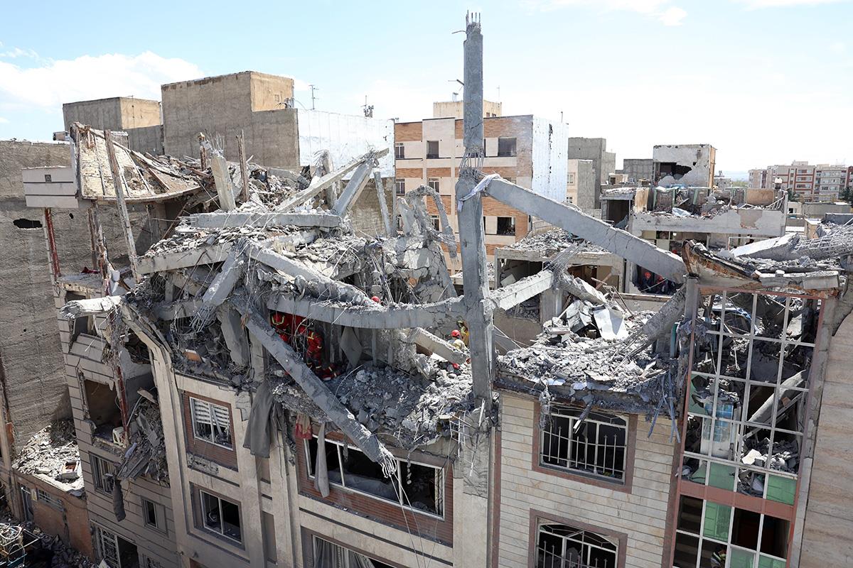 Iran09 EPA Abedin Taherkenareh.jpg