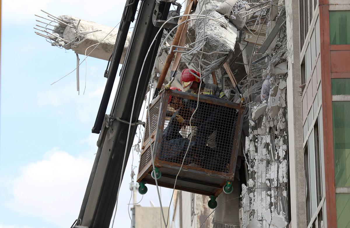 Iran11 EPA Abedin Taherkenareh.jpg