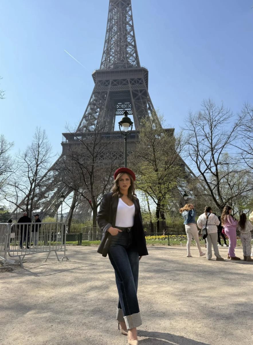 Maryana Katić u Parizu