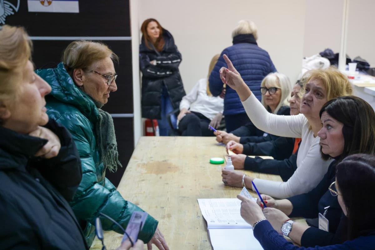 Redovni lokalni izbori Aranđelovac glasanje glasačko mesto lokalni izbori 2026 (17).jpeg