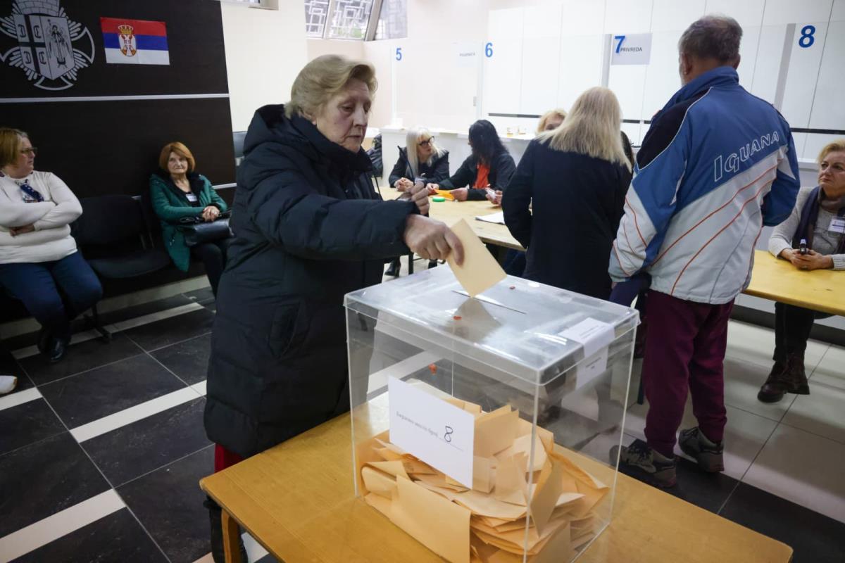 Redovni lokalni izbori Aranđelovac glasanje glasačko mesto lokalni izbori 2026 (13).jpeg