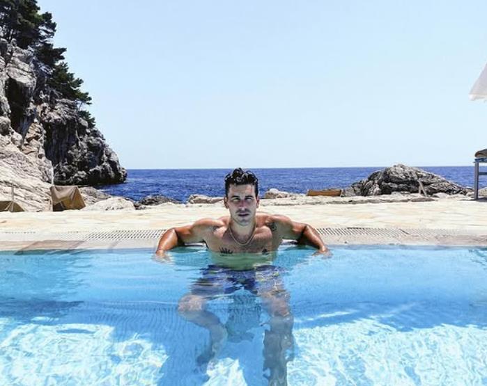 Mario Kasas, španski glumac i zvezda filma Tri metra iznad neba (3).PNG