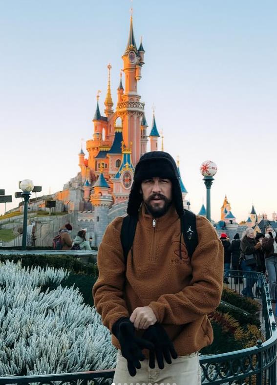 Mario Kasas, španski glumac i zvezda filma Tri metra iznad neba (6).PNG