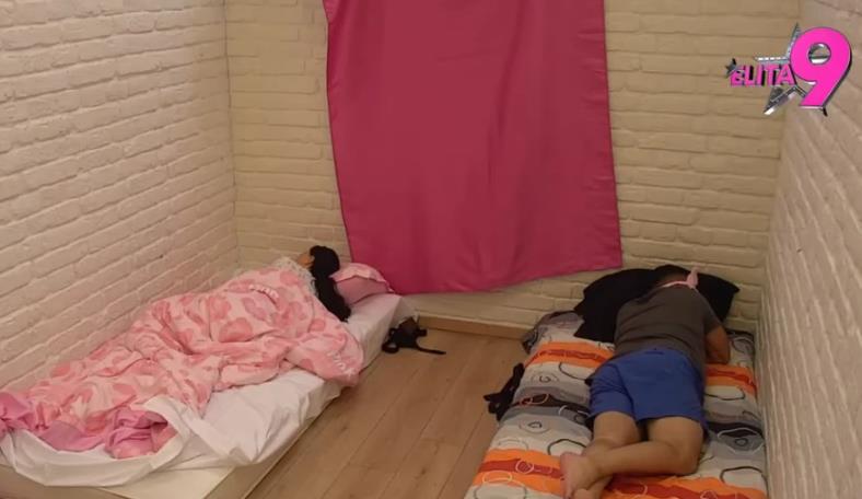 ASMIN SPAVA SA STANIJOM! Maju poslao u krevet, pa otrčao kod bivše verenice! Evo kako je Marinkovićka reagovala (FOTO)