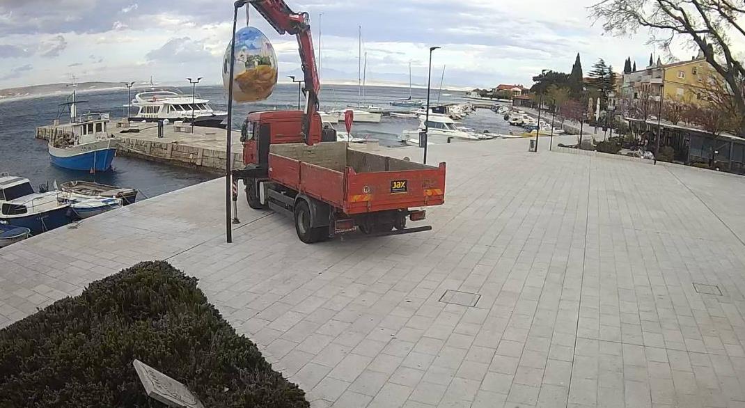 Iz Jadrana izvučeno ogromno uskršnje jaje