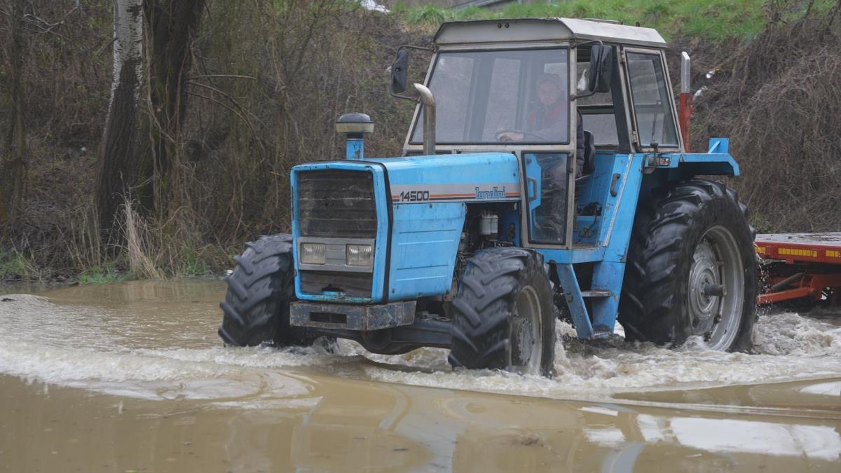 1775231137lucani-mestani-dljin-blokirani-fotorina (7).jpg