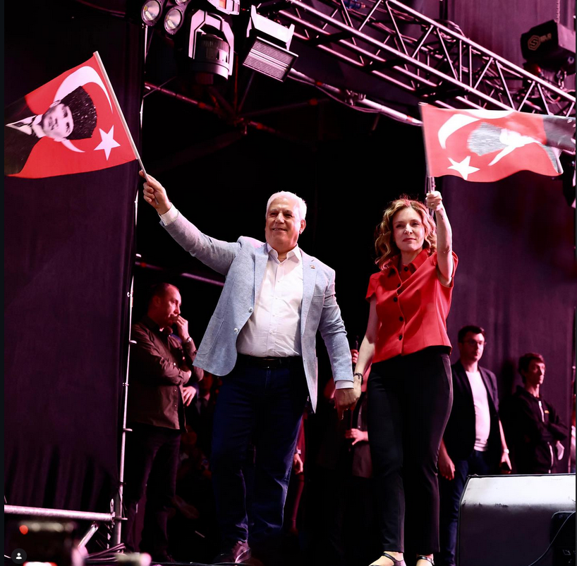 Mustafa Bozbej Seden Bozbej