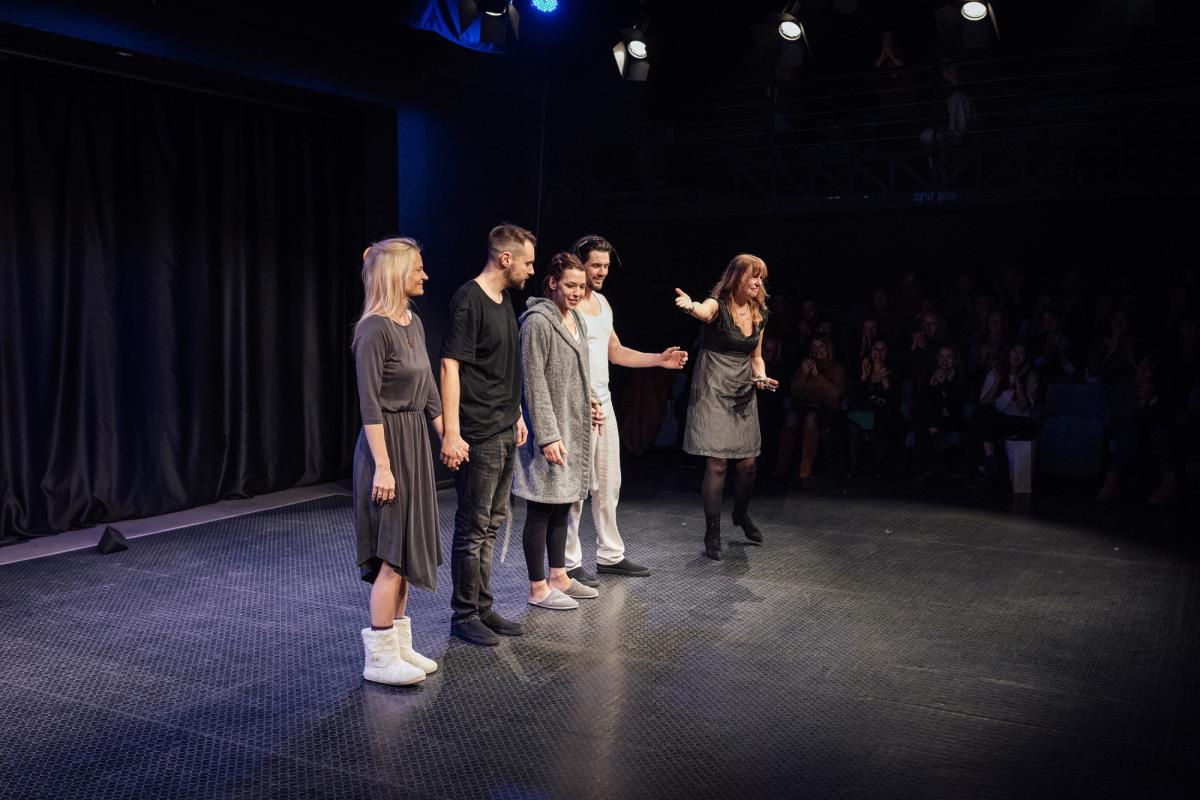 NNCH3554 predstava Balon Foto Natasa Ilic.jpg